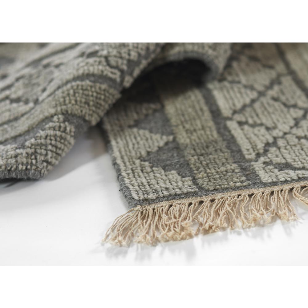 Traditional Rectangle Area Rug, Grey, 5' X 8'. Picture 10