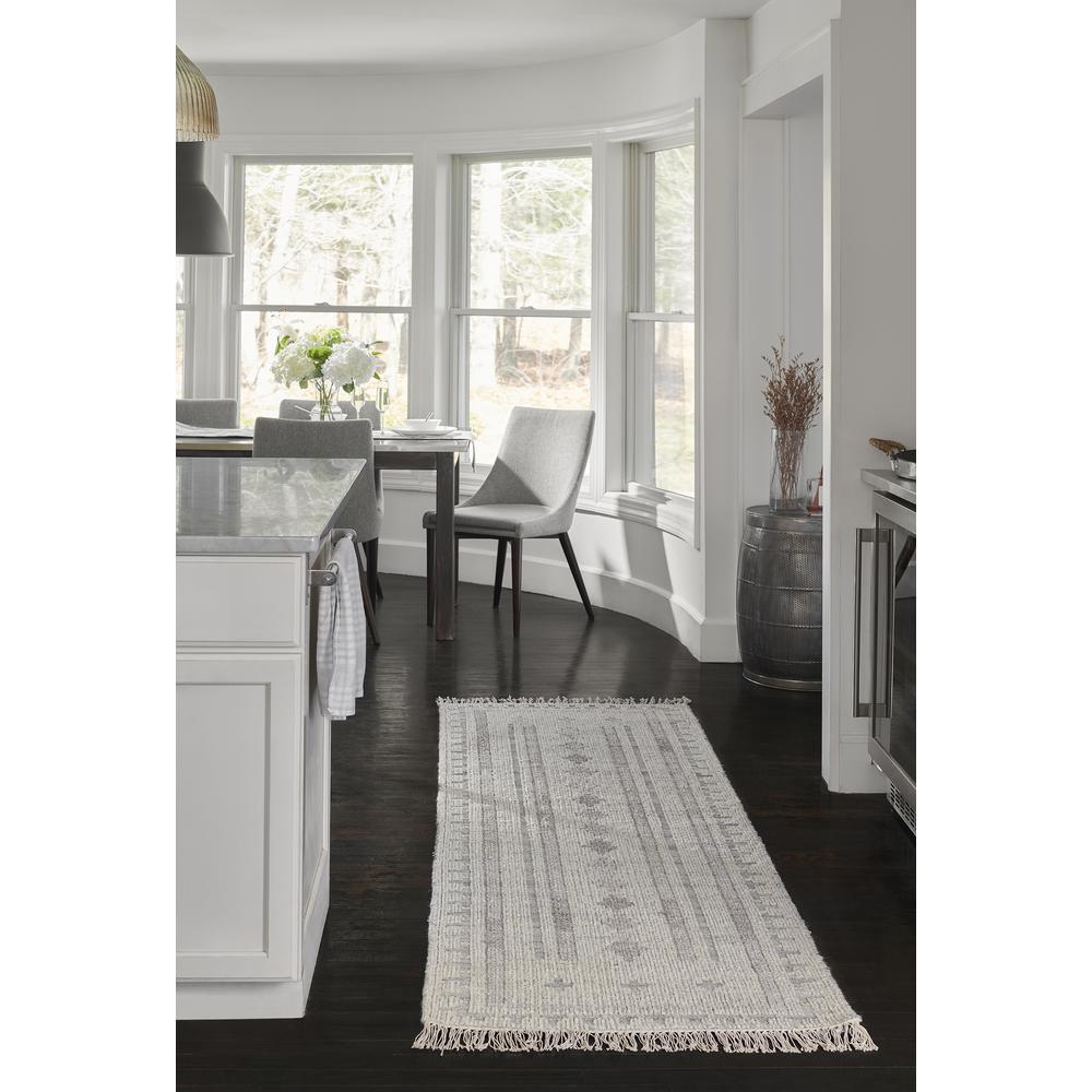 Traditional Rectangle Area Rug, Ivory, 5' X 8'. Picture 11