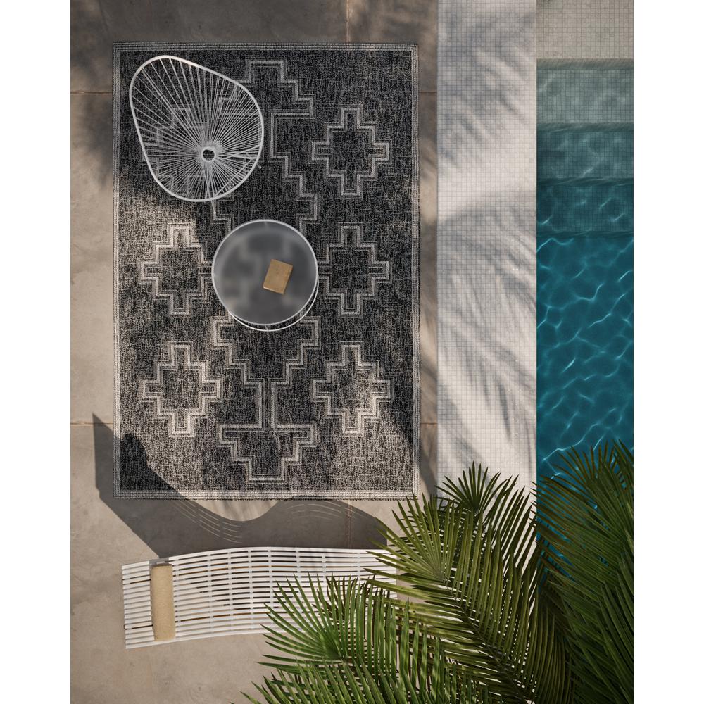 Transitional Rectangle Area Rug, Black, 5'3" X 7'. Picture 11