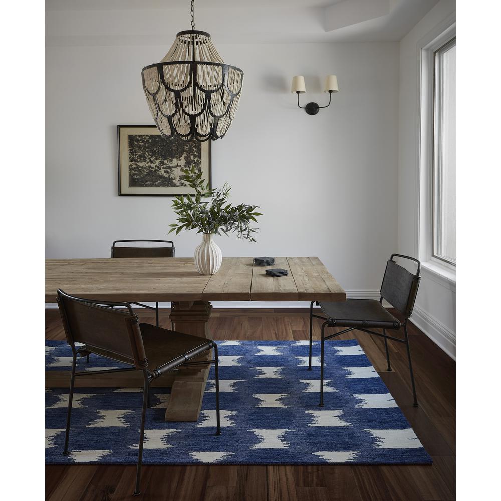 Transitional Rectangle Area Rug, Navy, 8' X 10'. Picture 10