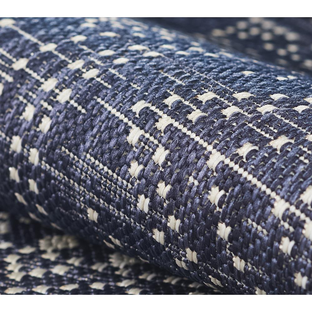Transitional Rectangle Area Rug, Navy, 5'3" X 7'. Picture 4