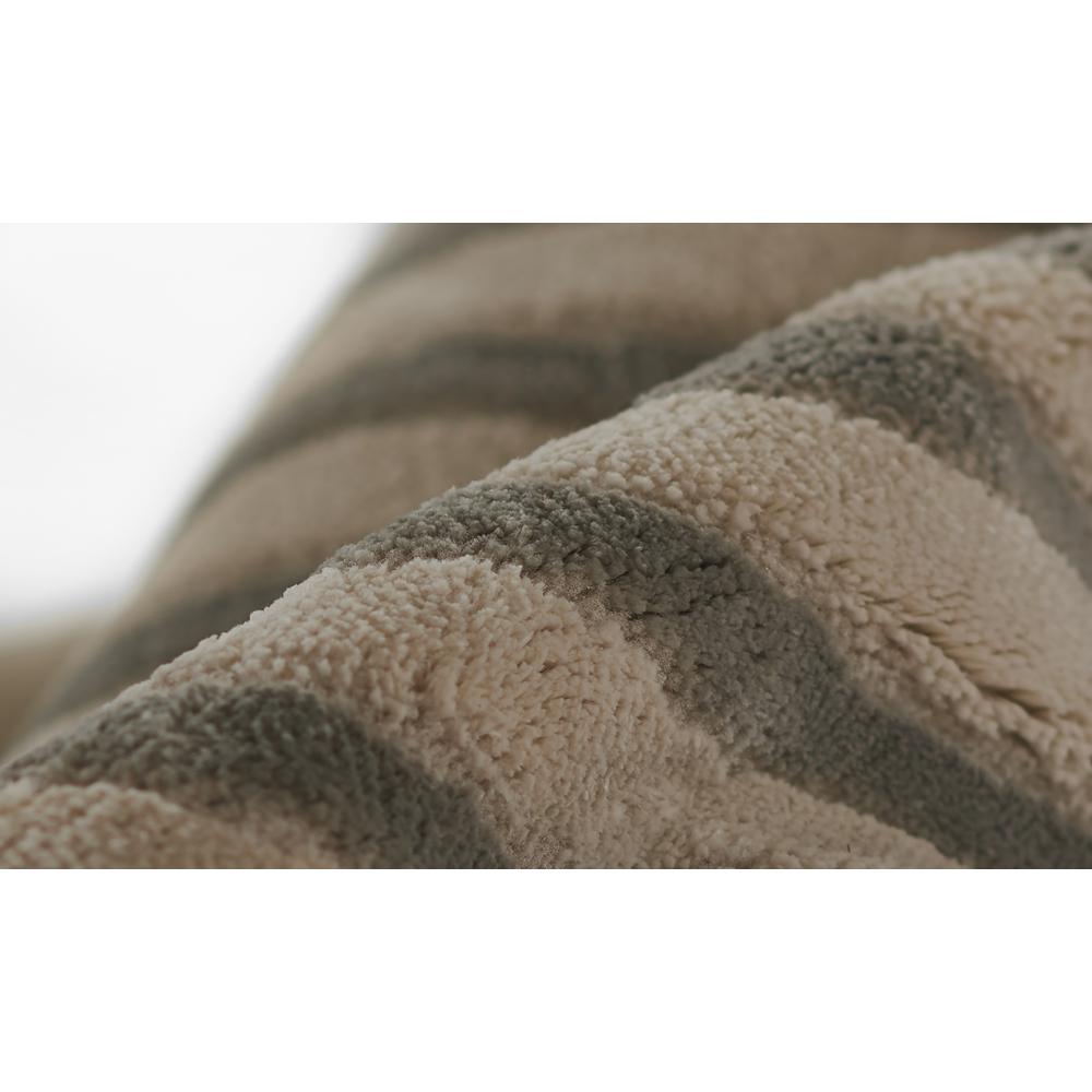 Contemporary Rectangle Area Rug, Grey, 7'10" X 9'10". Picture 4