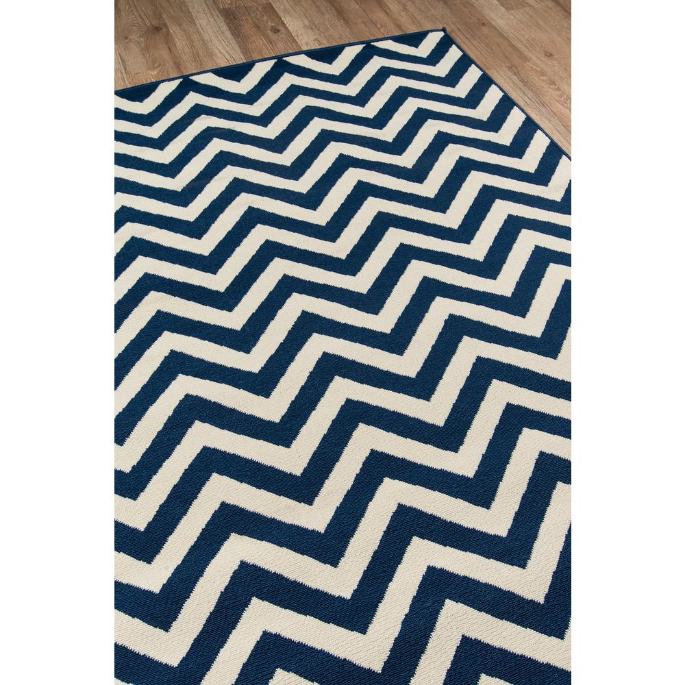 Contemporary Rectangle Area Rug, Navy, 6'7" X 9'6". Picture 2