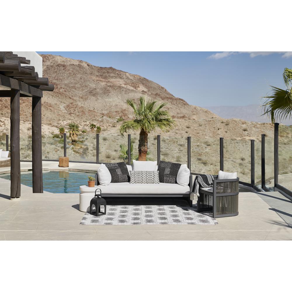 Transitional Rectangle Area Rug, Ivory, 3'11" X 5'7". Picture 10