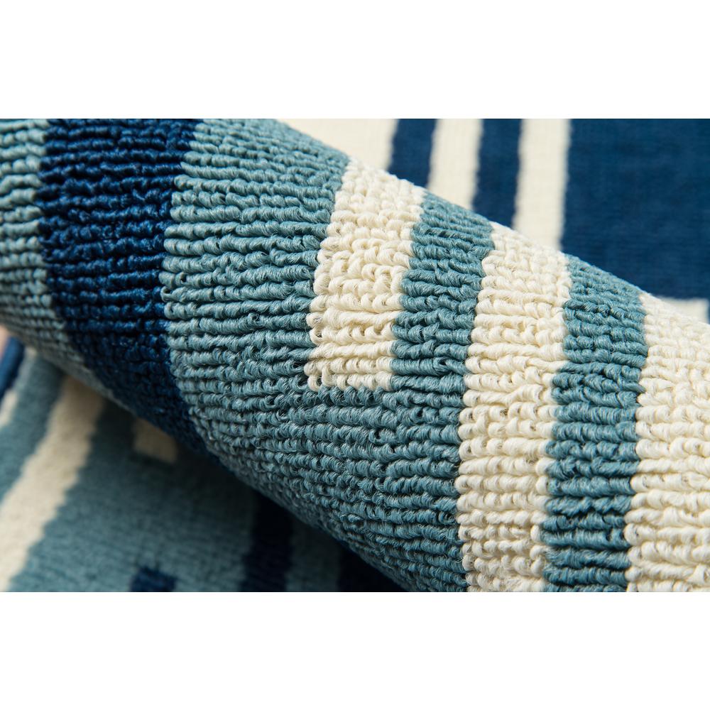 Contemporary Rectangle Area Rug, Blue, 7'10" X 10'10". Picture 4