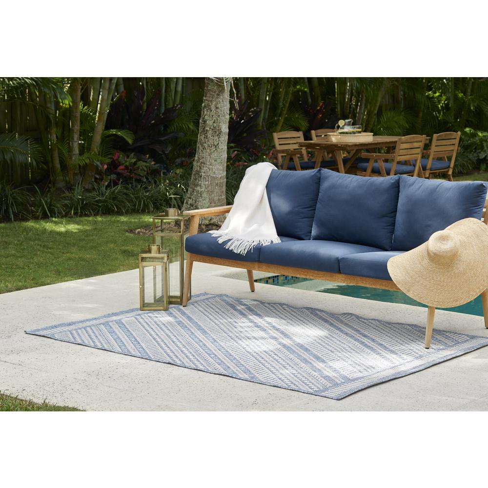 Transitional Rectangle Area Rug, Blue, 8' X 10'. Picture 9