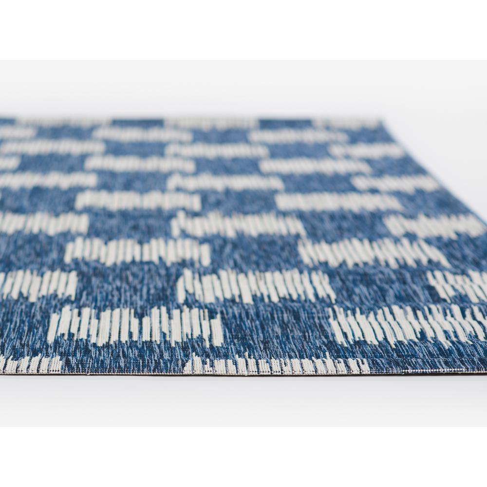 Transitional Rectangle Area Rug, Blue, 6'7" X 9'6". Picture 5