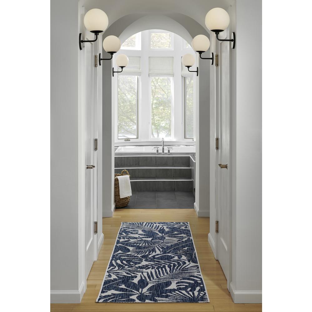Transitional Rectangle Area Rug, Blue, 6'7" X 9'6". Picture 9