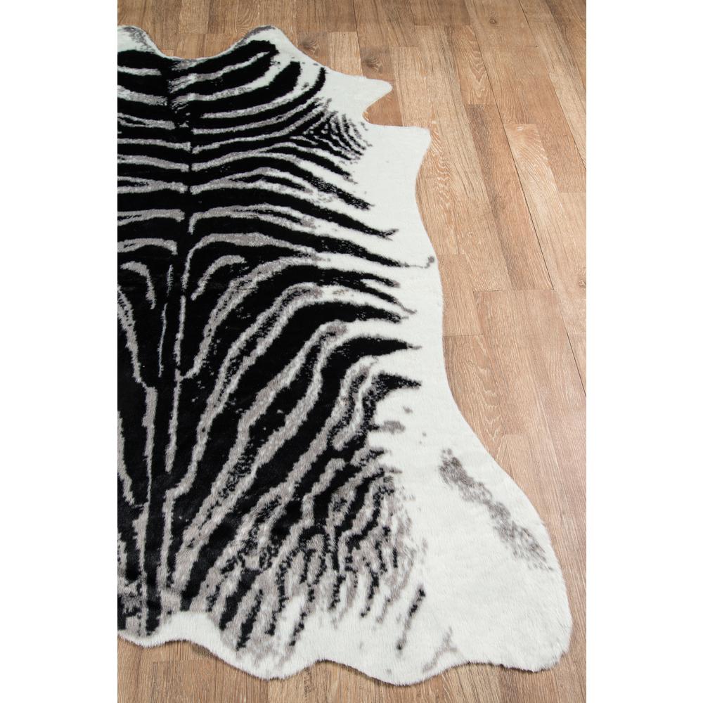 Modern Rectangle Area Rug, Black, 5'3" X 7'10". Picture 2