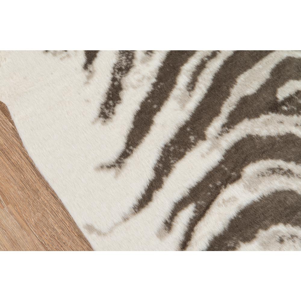 Modern Rectangle Area Rug, Grey, 5'3" X 7'10". Picture 3