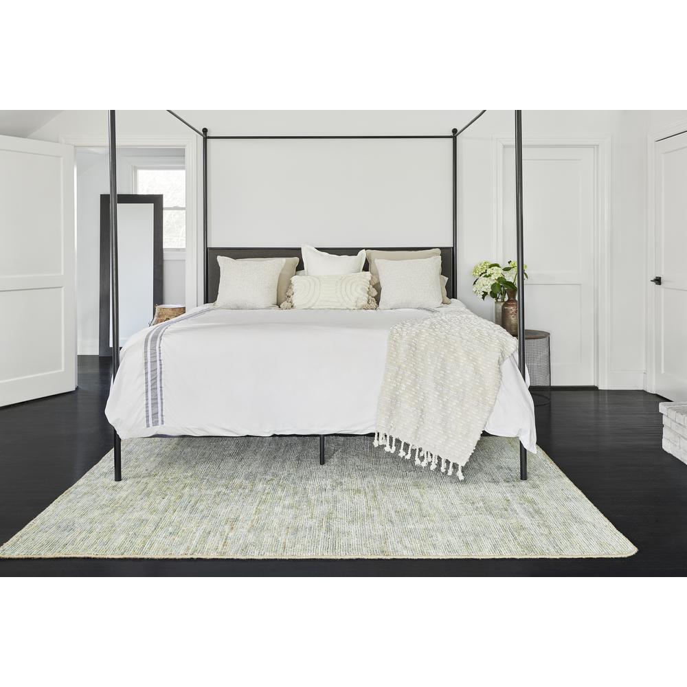 Transitional Rectangle Area Rug, Green, 2' X 3'. Picture 10