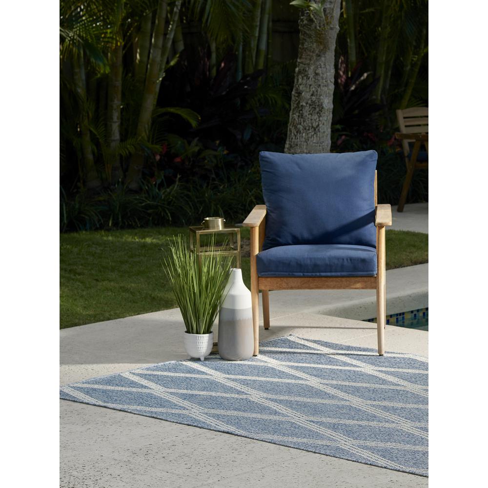 Transitional Rectangle Area Rug, Blue, 2' X 3'. Picture 9