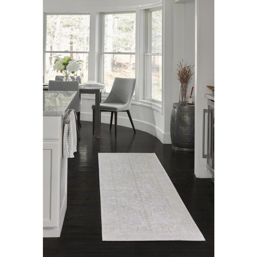Traditional Rectangle Area Rug, Ivory, 5'3" X 7'3". Picture 9