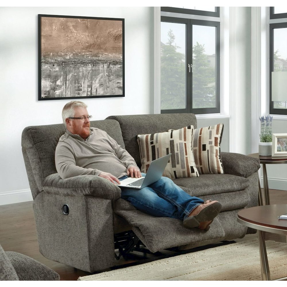 Tosh Reclining Loveseat. Picture 4