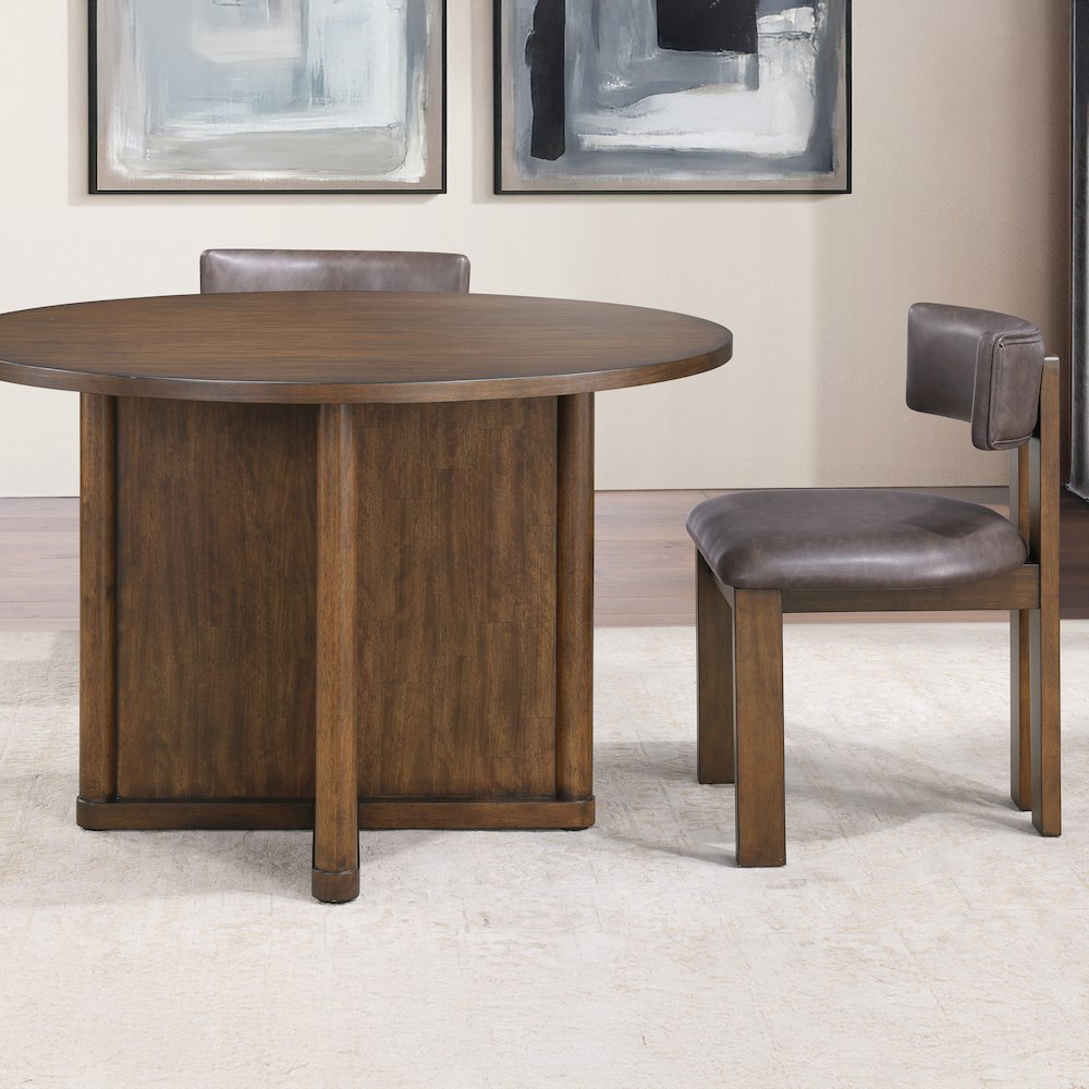 Cambridge Dining Table. Picture 6