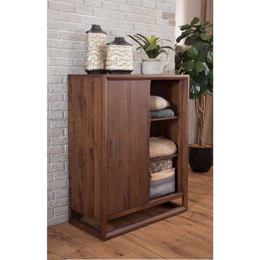 Lofton Gentleman's Chest. Picture 2