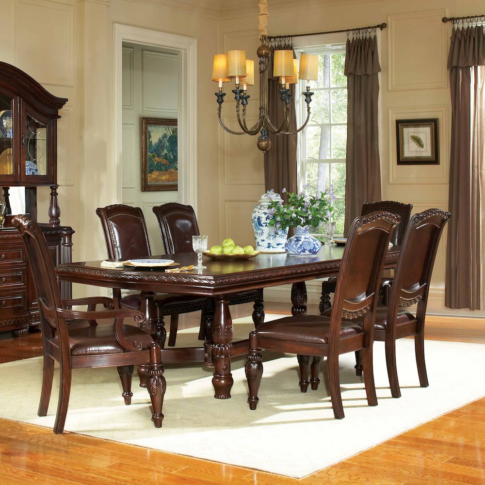 Antoinette 7 pc Set. Picture 5