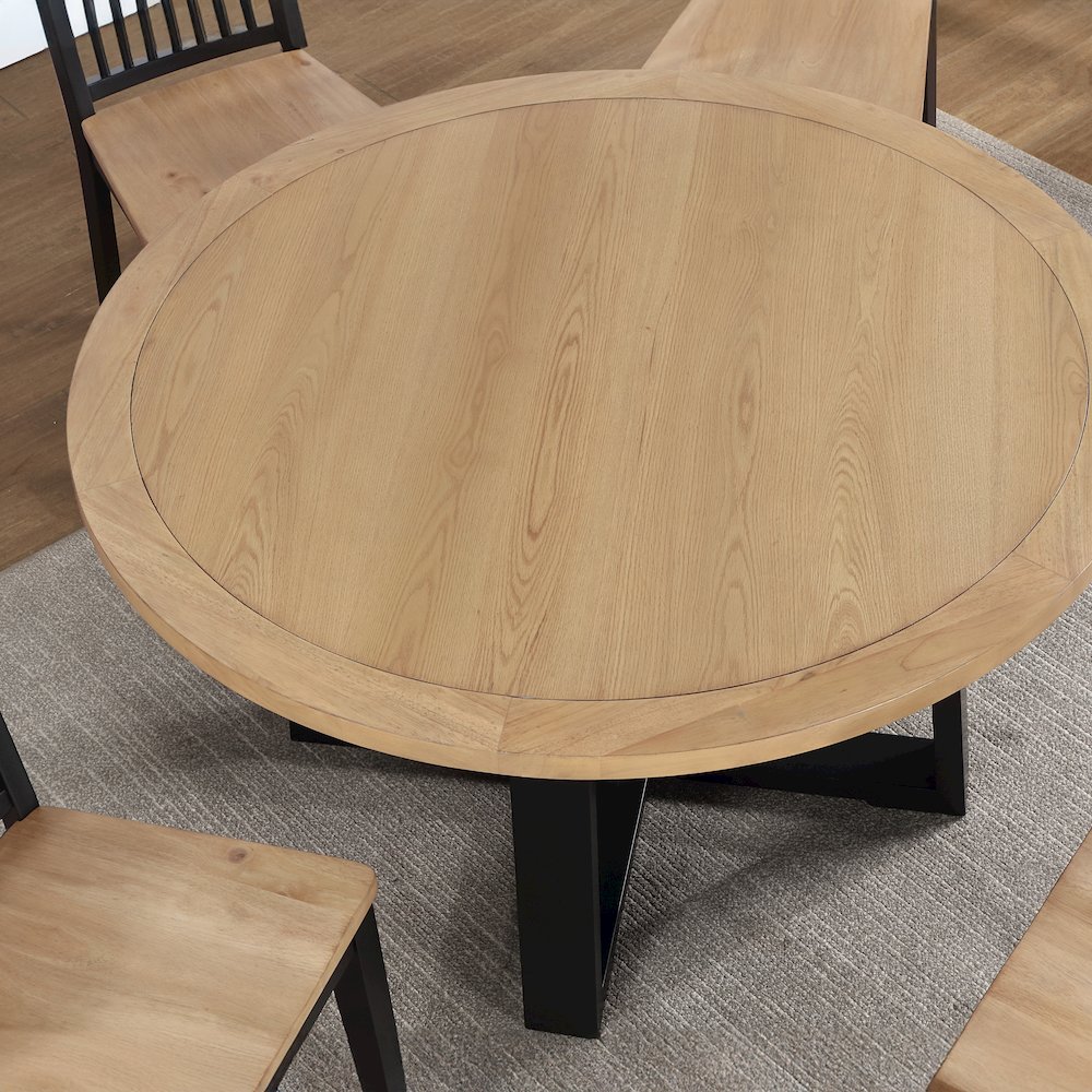 Magnolia Black Round Table. Picture 9