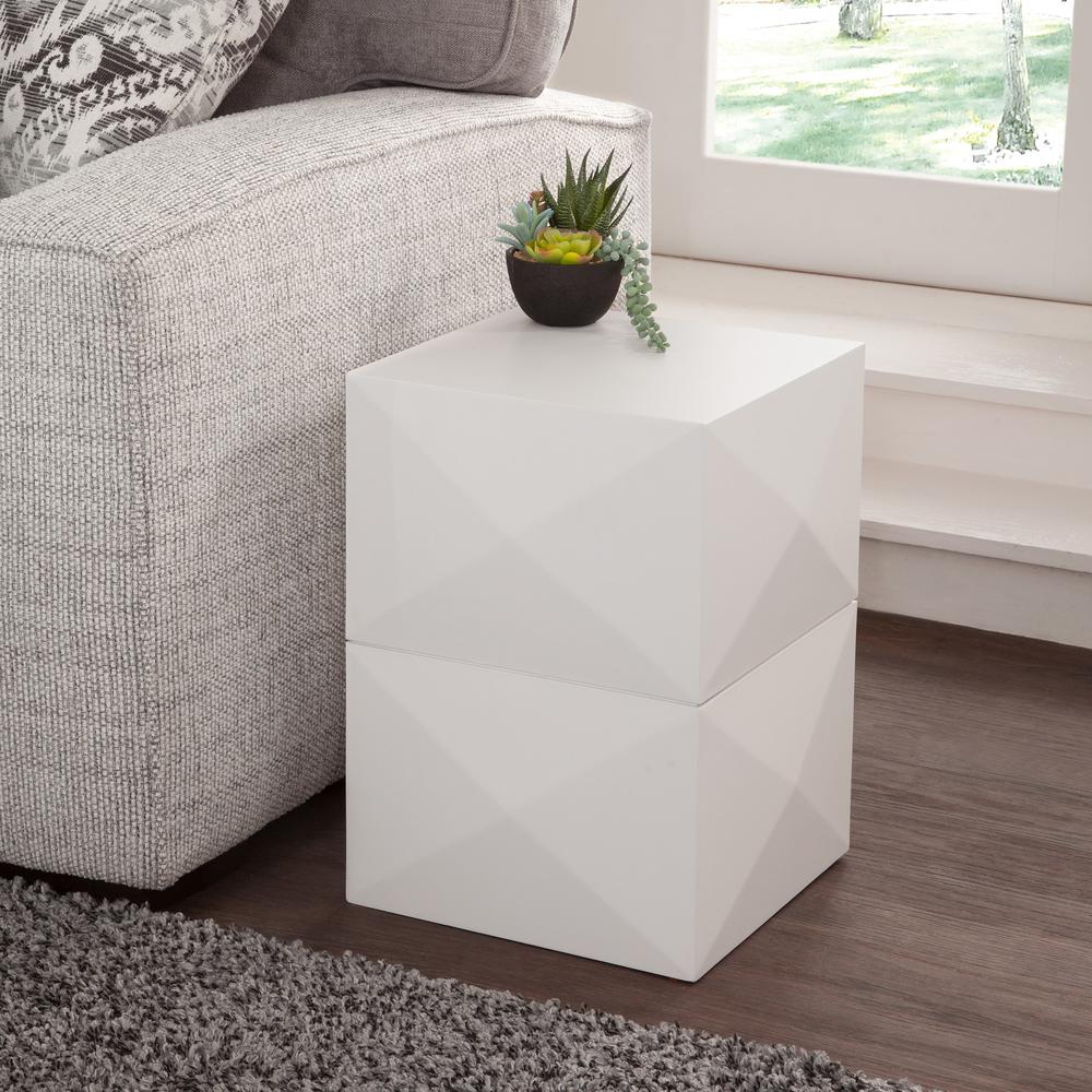 Malibu Side Table. Picture 3