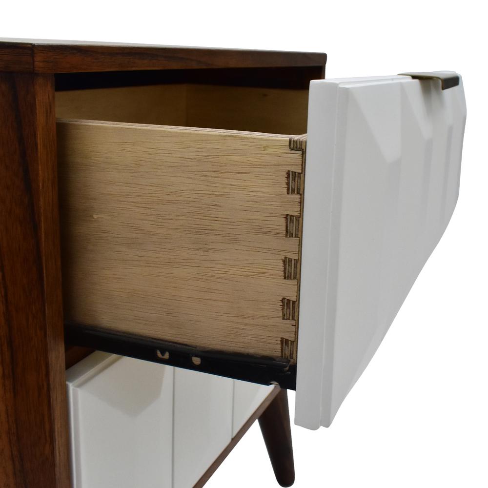 Ginny Nightstand. Picture 5