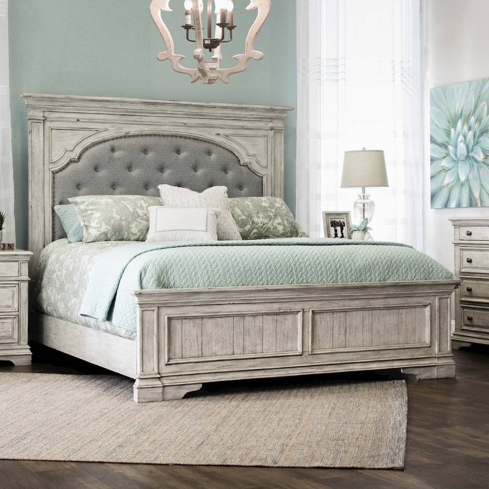Highland Park King Bed - Rustic Ivory. Picture 3