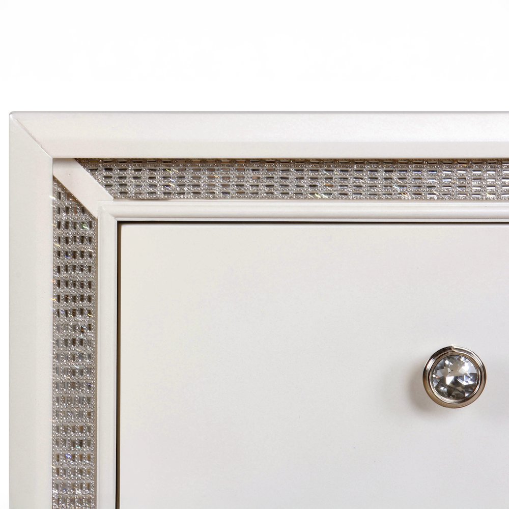 Cassie 4-Piece King Bedroom Set. Picture 9