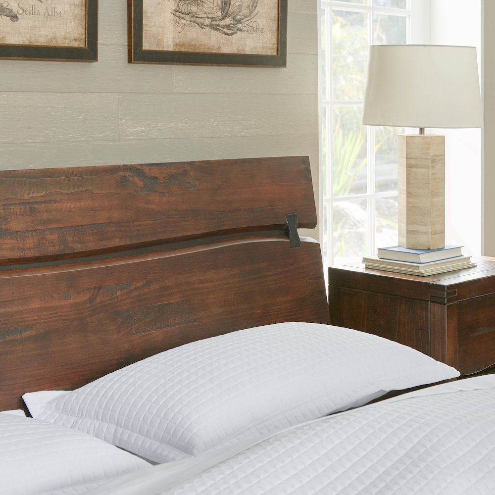 Pasco Queen Bed. Picture 7