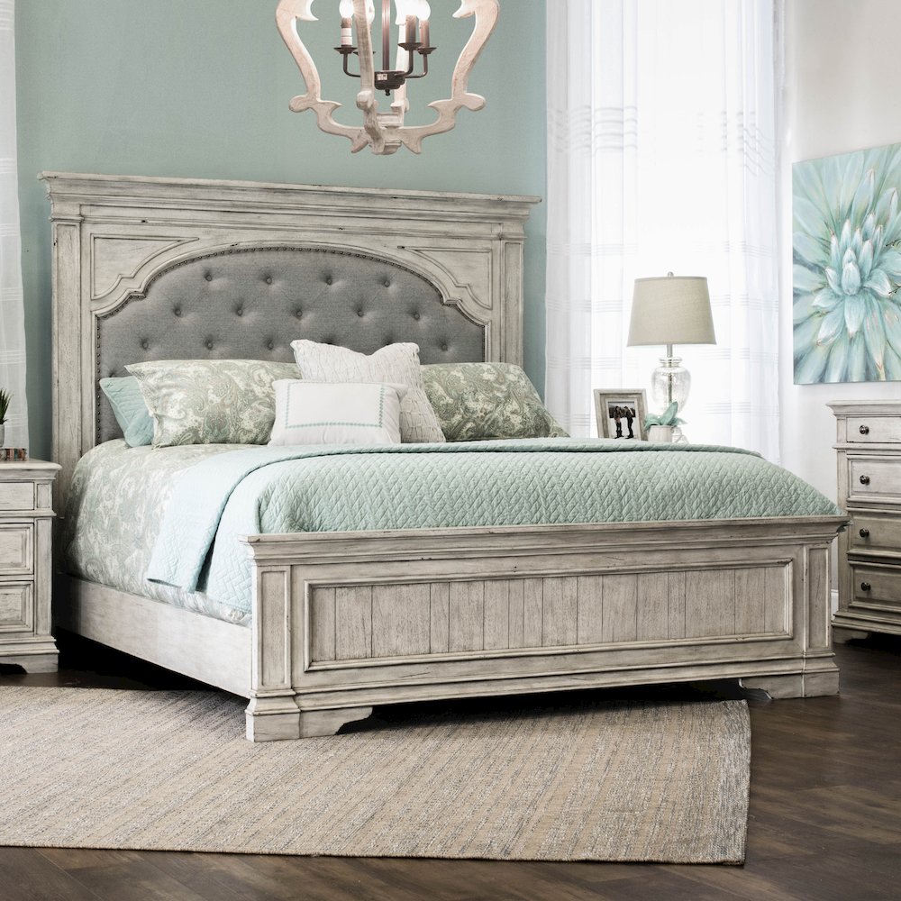 Highland Park Queen Bed Ivory. Picture 3