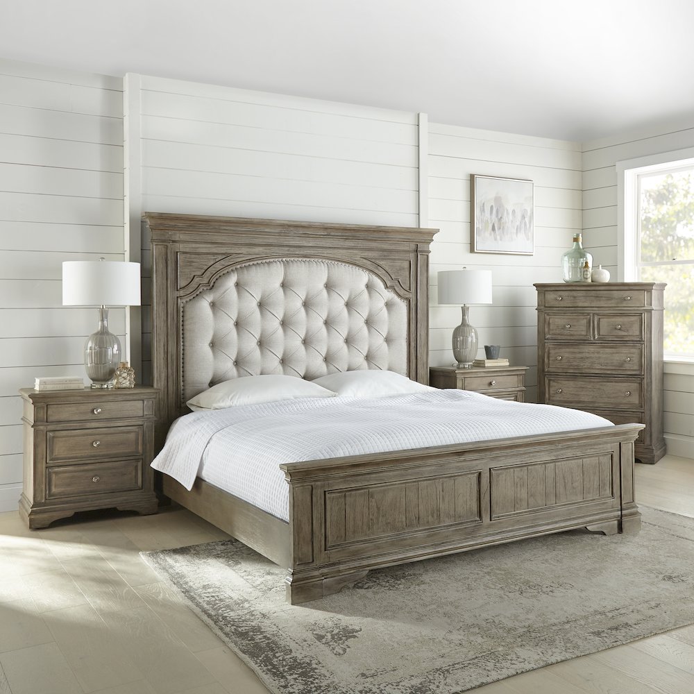 Highland Park King Bed Driftwood. Picture 5