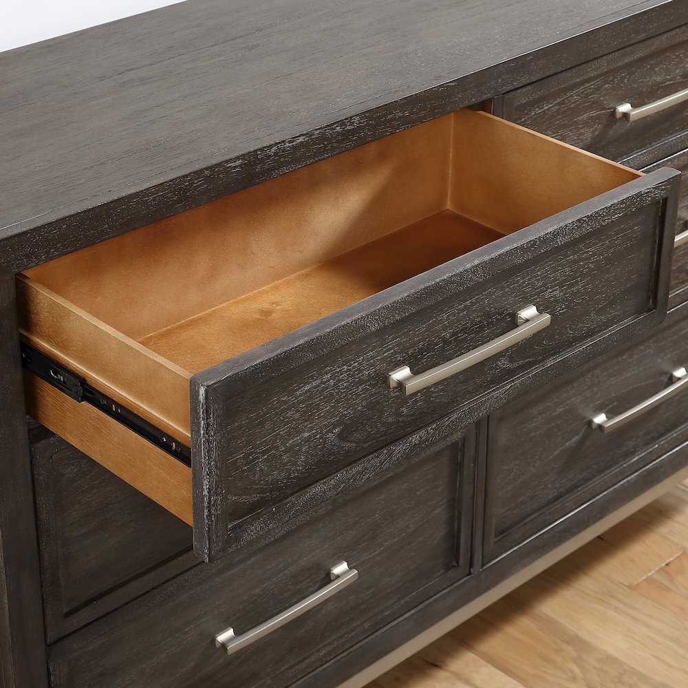 Broomfield 5-Drawer Chest. Picture 5