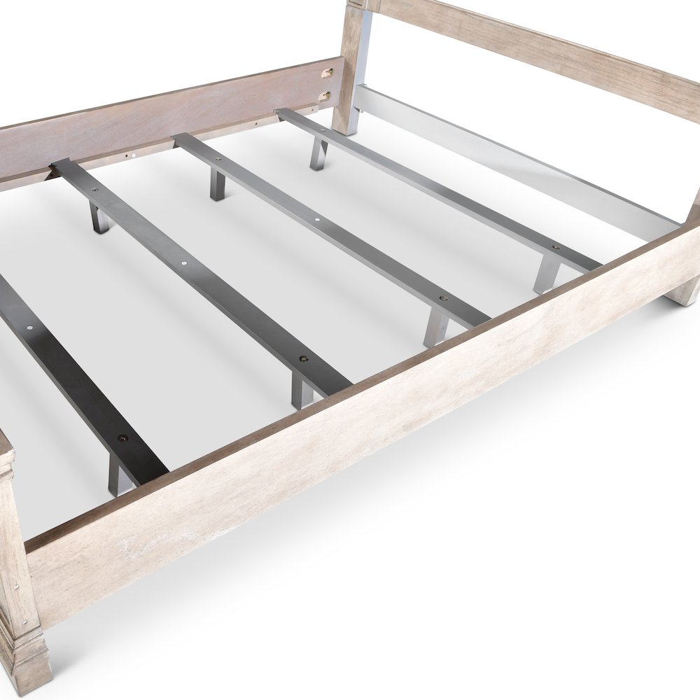 Highland Park King Bed Driftwood. Picture 6