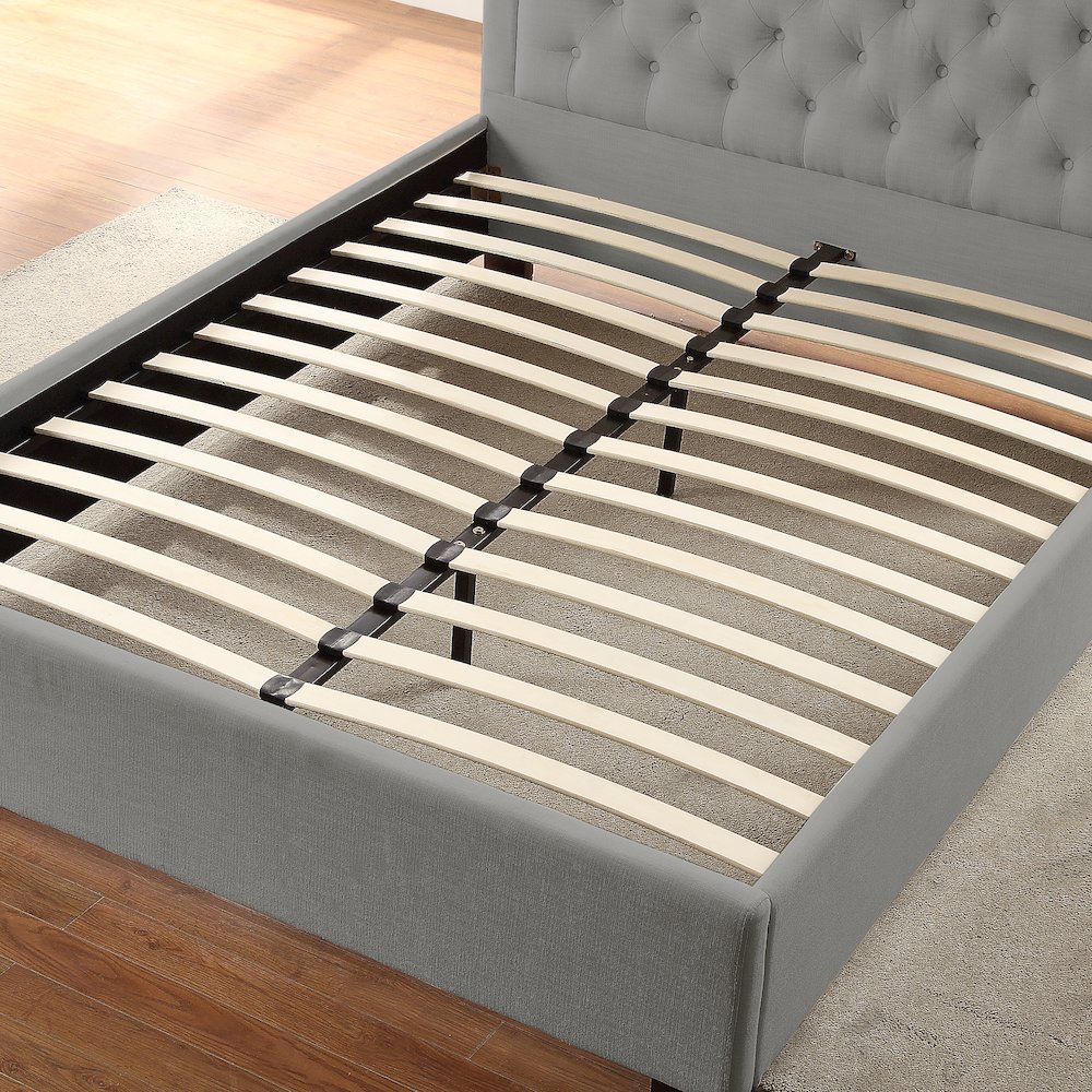 Willshire King Bed Gray. Picture 6