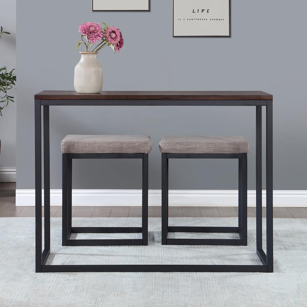 Yukon Counter Bar with 2 Stools. Picture 6