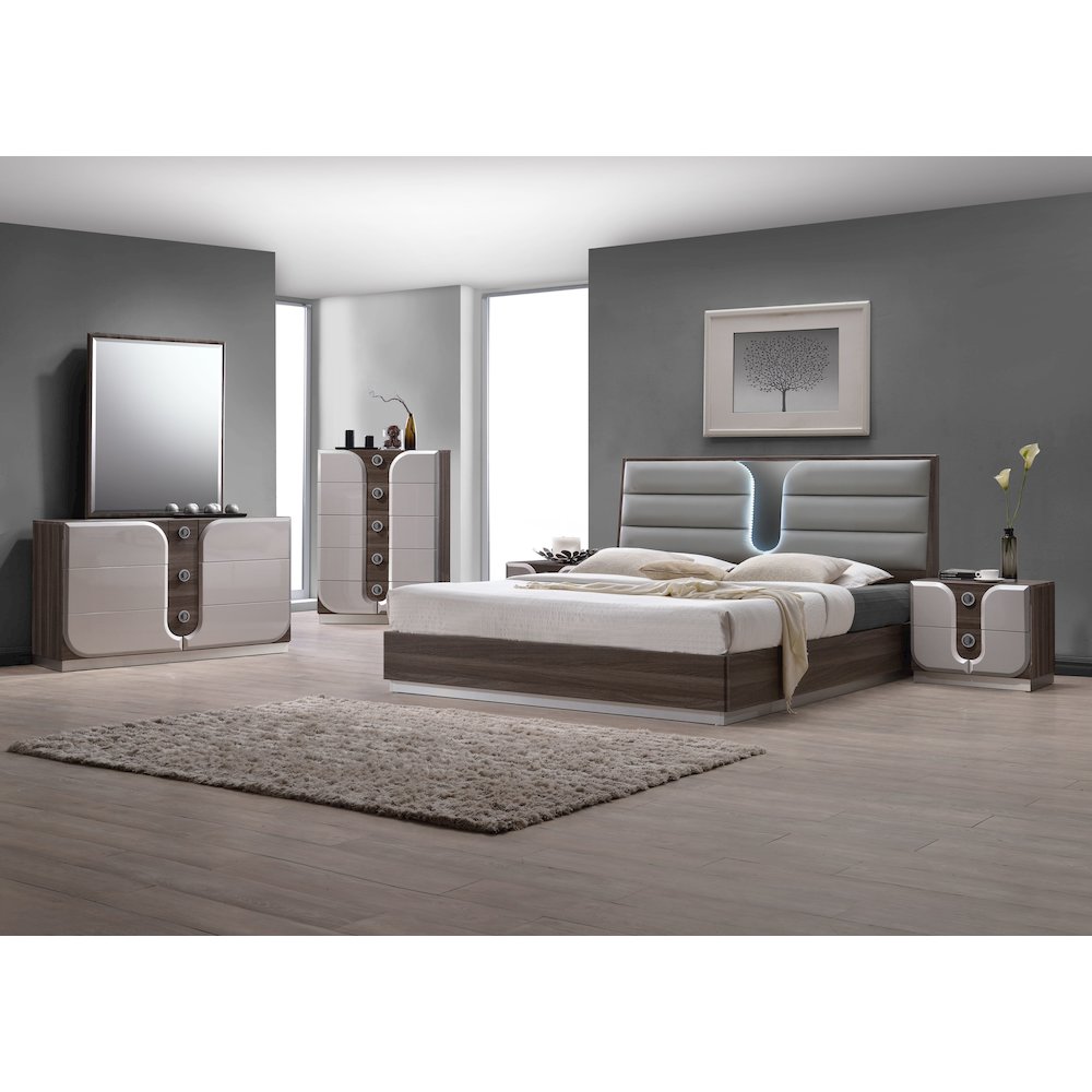 Modern 6-Drawer Dresser. Picture 3