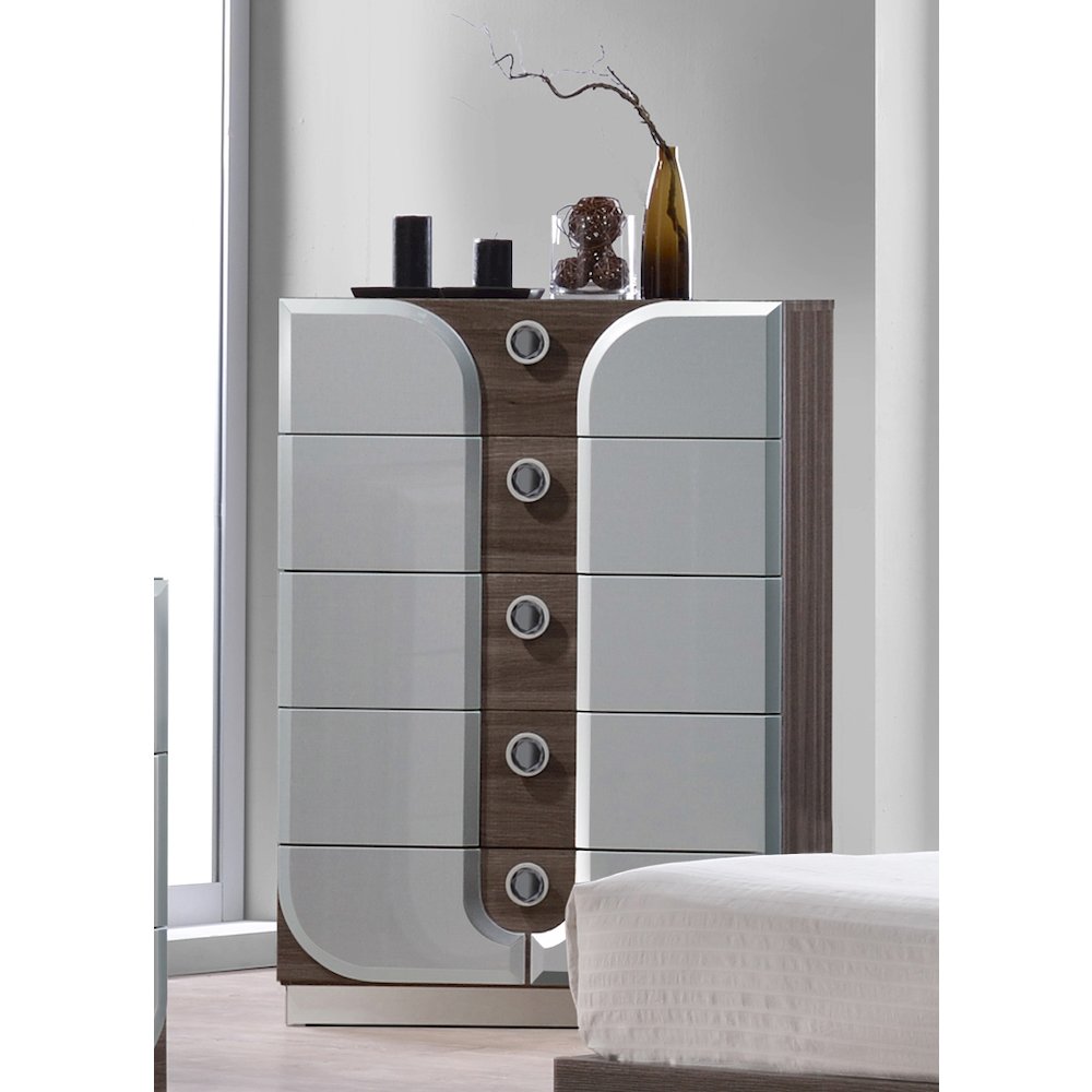 Modern 5-Drawer Chest. Picture 2