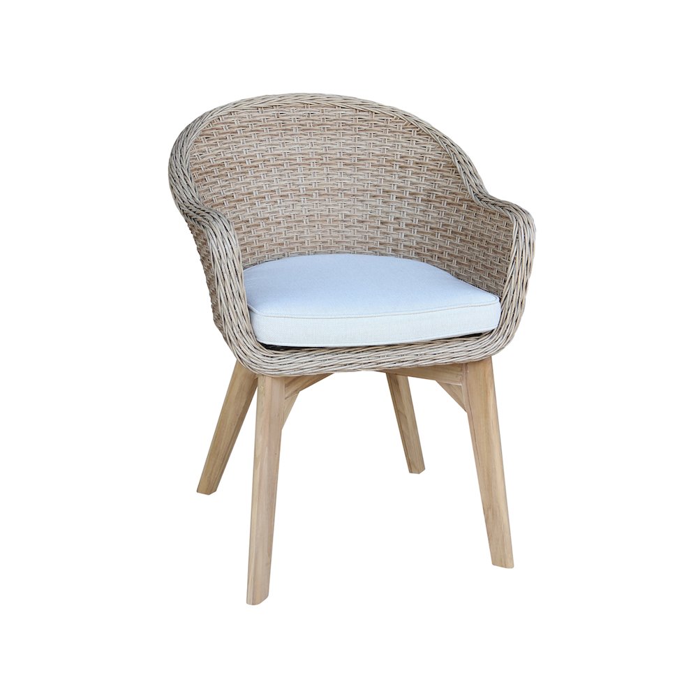Outdoor Set of Two Wicker Dining Chairs with Cusions, Natural. Picture 5
