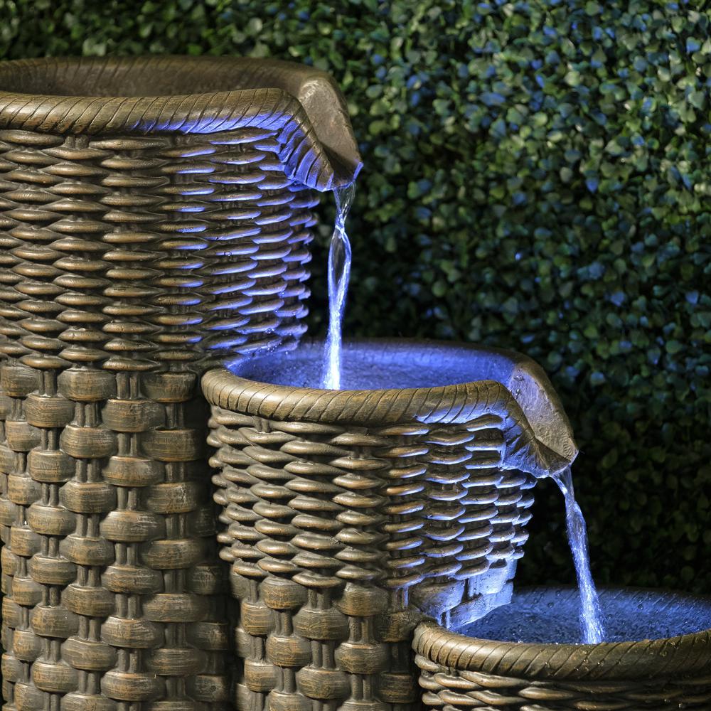 Everwoven Outdoor Fountain. Picture 2
