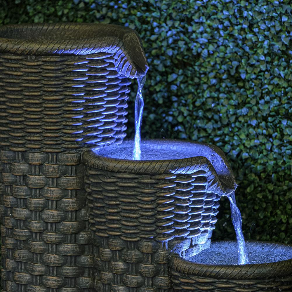 Everwoven Outdoor Fountain. Picture 3