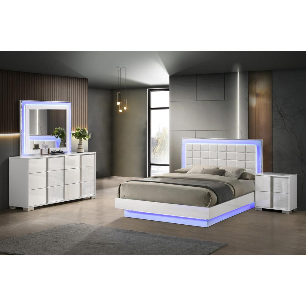 4 piece futuristic bedroom set, Eastern King size (platform) bed. Picture 5
