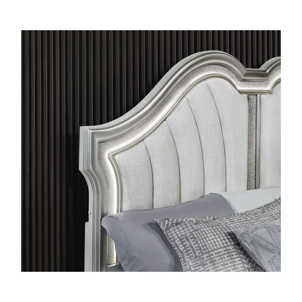 2 Piece Silver Eastern King Panel Bedroom Set ( Ekb+Nightstand). Picture 3