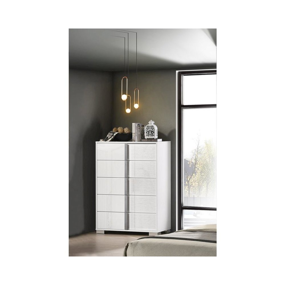 White chest with 5 storage drawer. Picture 2
