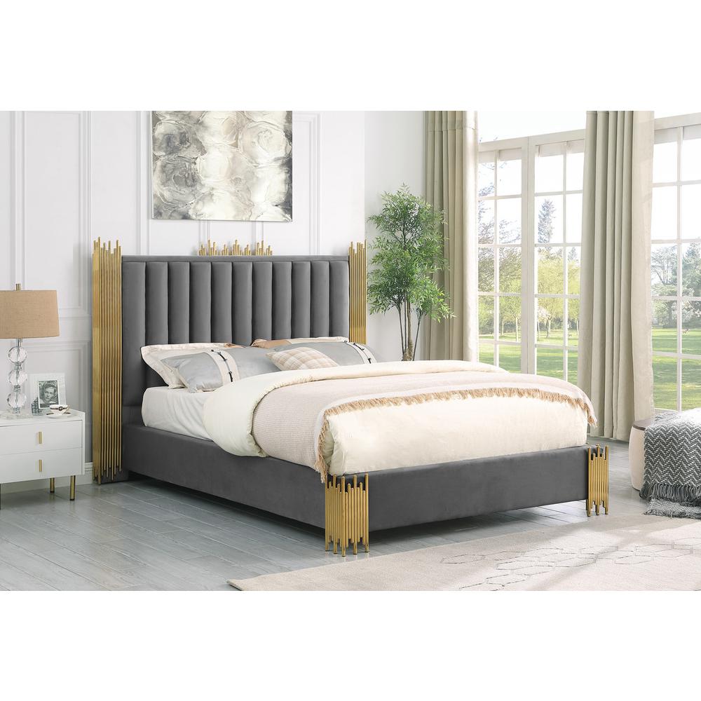 Queen size Dark grey velvet bed with gold corners (Platform). Picture 3