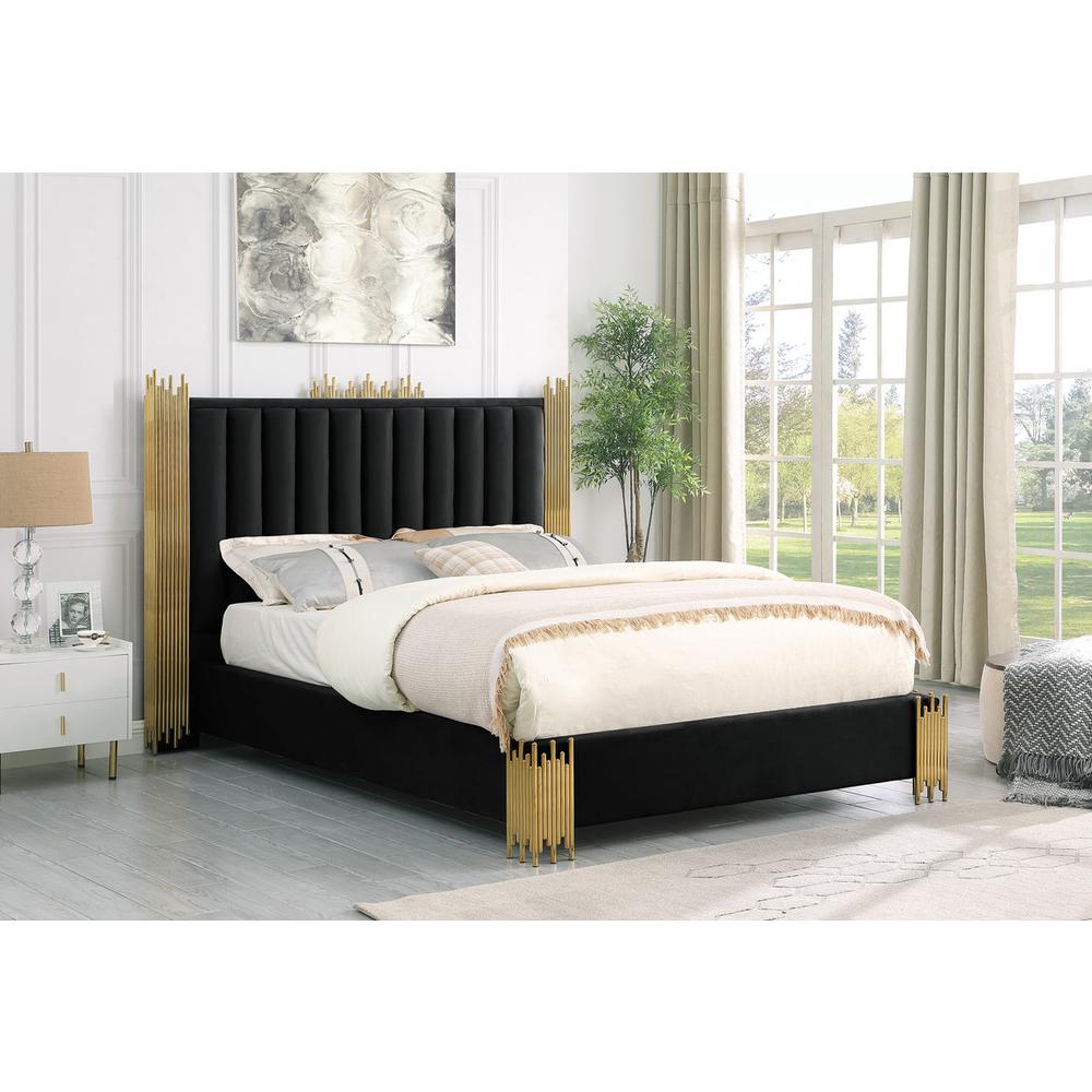 Queen size Black velvet bed with gold corners (Platform). Picture 3
