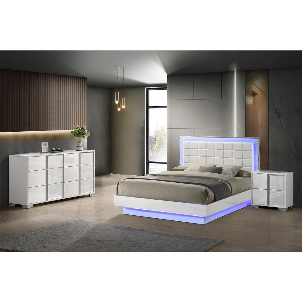 3 piece futuristic bedroom set, Queen size (plaform) bed. Picture 5