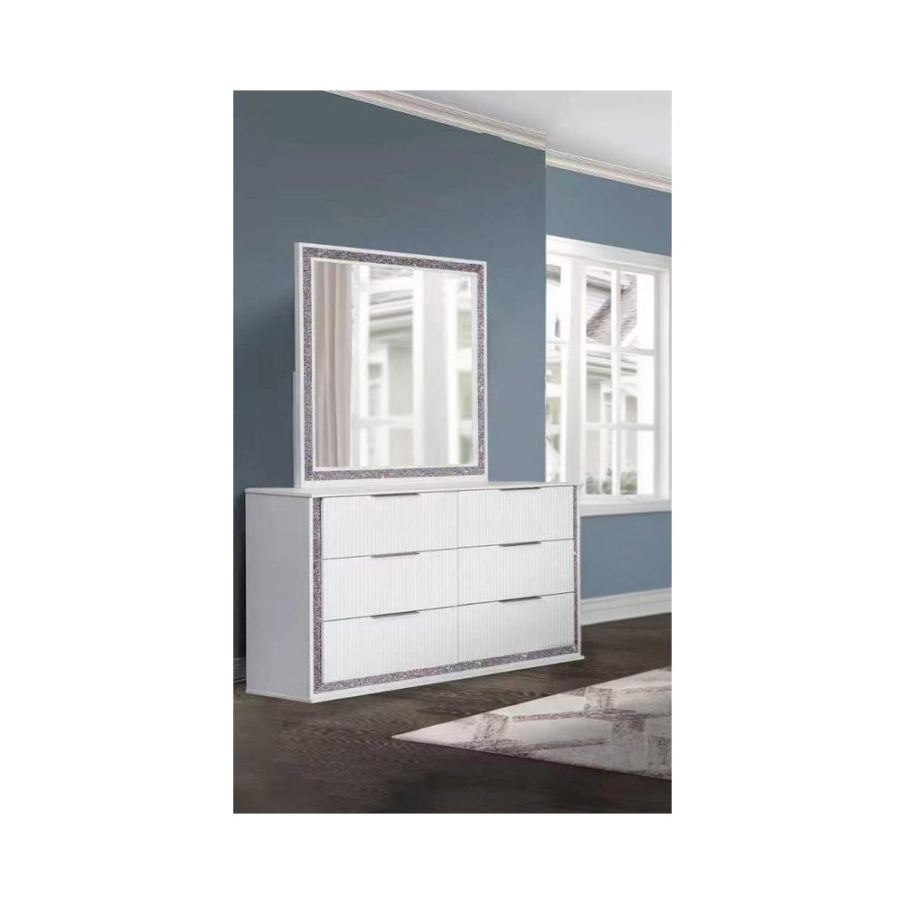 White Horizontal 6 Drawers Dresser with Mirror. Picture 1