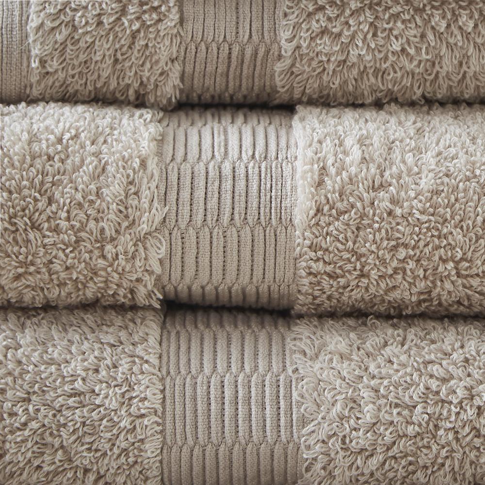 Plush Luxury Towel Set, Belen Kox. Picture 2