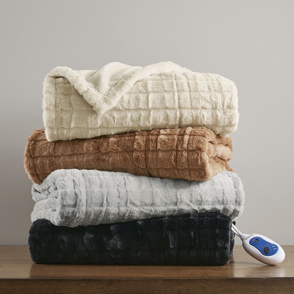 Zuri Oversized Faux Fur Heated Throw in Ivory Texture. Picture 5