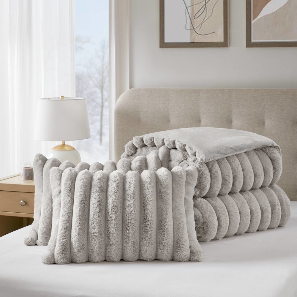 Jasmine Ultrasoft Faux Fur Ribbed Comforter Set, Light Gray color. Picture 4