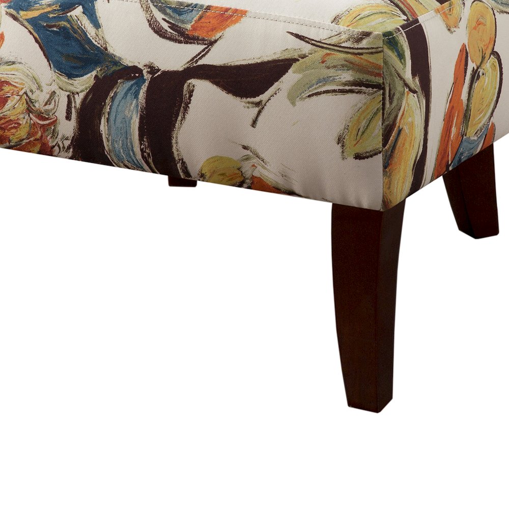 Accent Chair. Picture 1