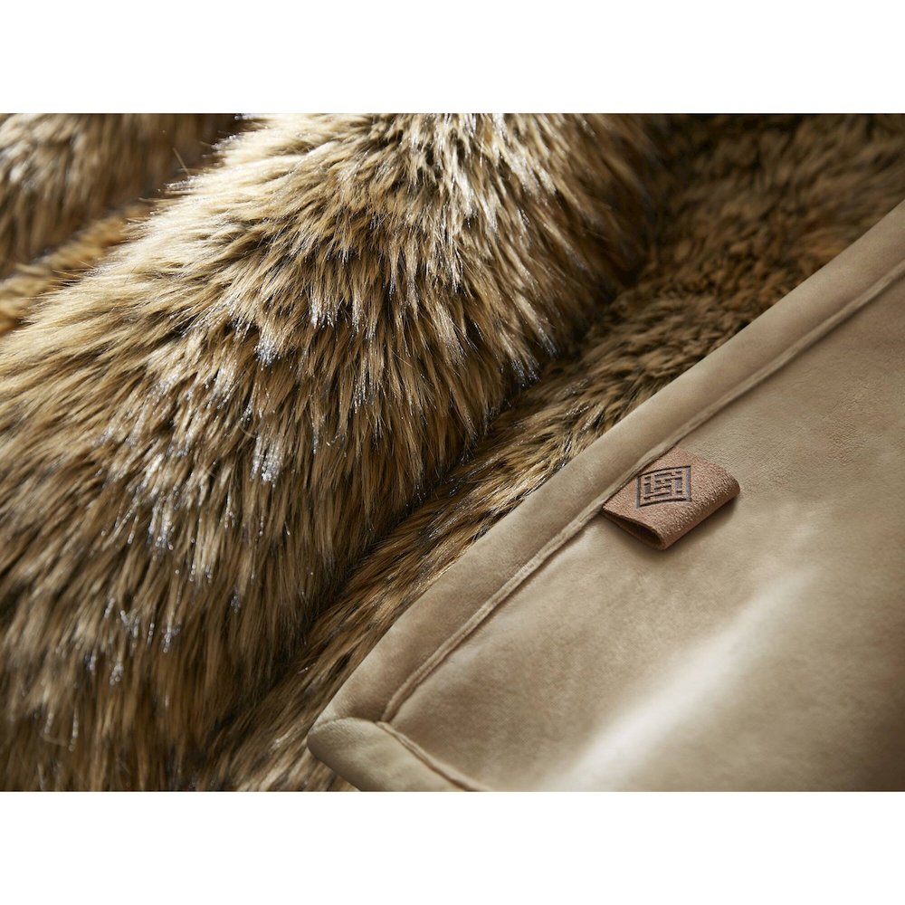 Botswana Animal Faux Fur Throw Blanket, Bobcat color. Picture 5
